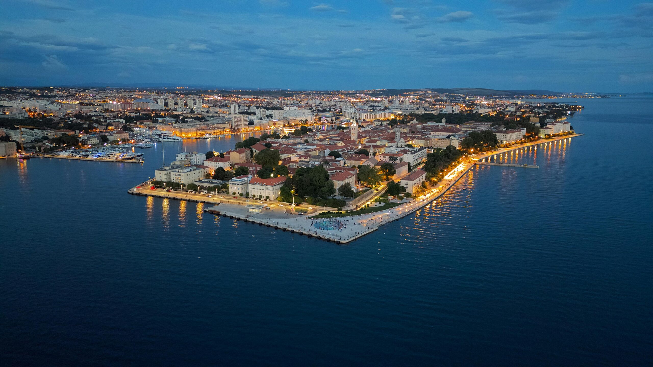 🇭🇷 Zadar: Perla e Adriatikut me Histori dhe Muzikë të Gjallë
