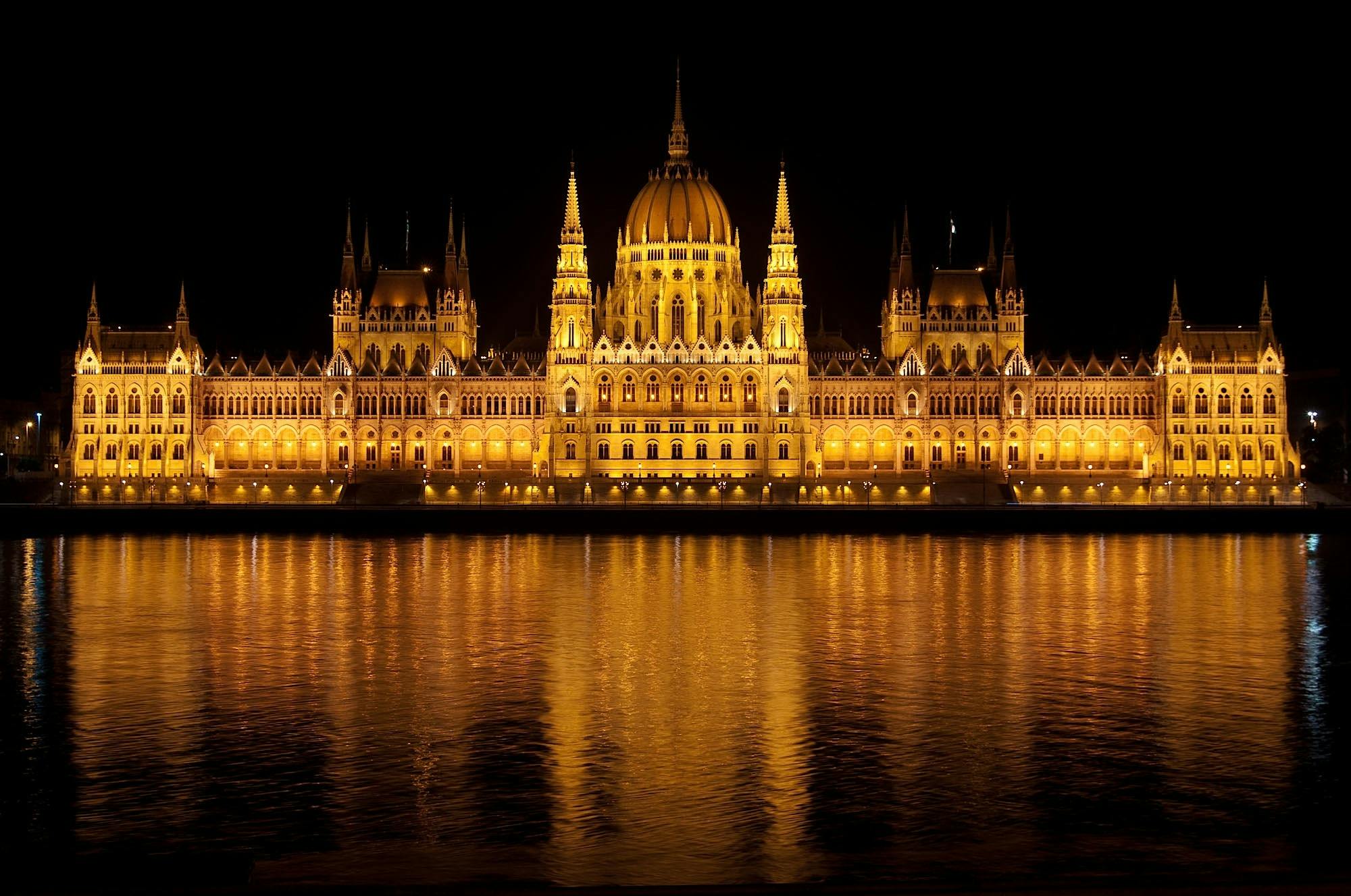 🇭🇺🌟 Budapest : Zemra Magjike e Europës! 🏰🌉💛