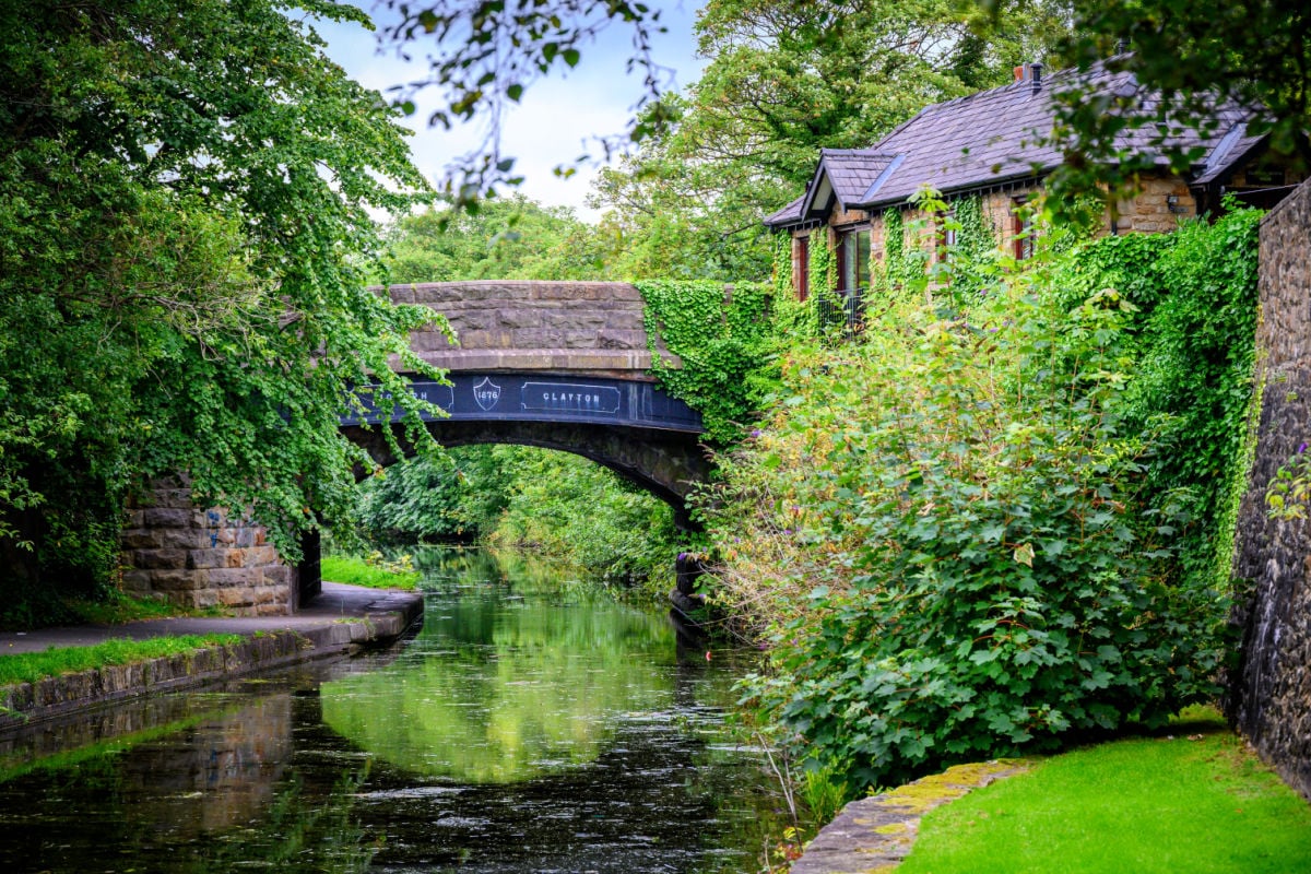 Endless Canals And Jaw-Dropping Castles: Swap London’s Crowds For This Overlooked U.K. Gem